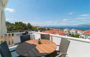 Amazing Apartment In Supetar With Jacuzzi